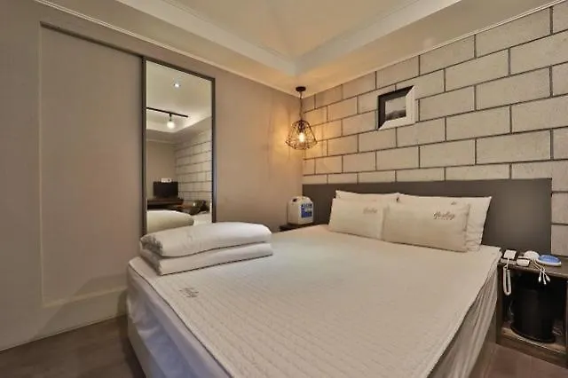 Motel Deokcheon Healing *